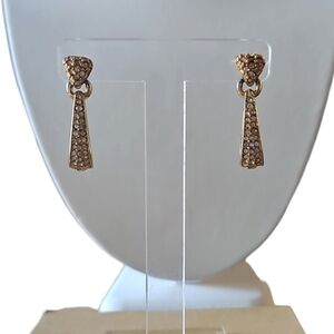 Beautiful vintage swarovski crystal gold tone hoop pierce earrings